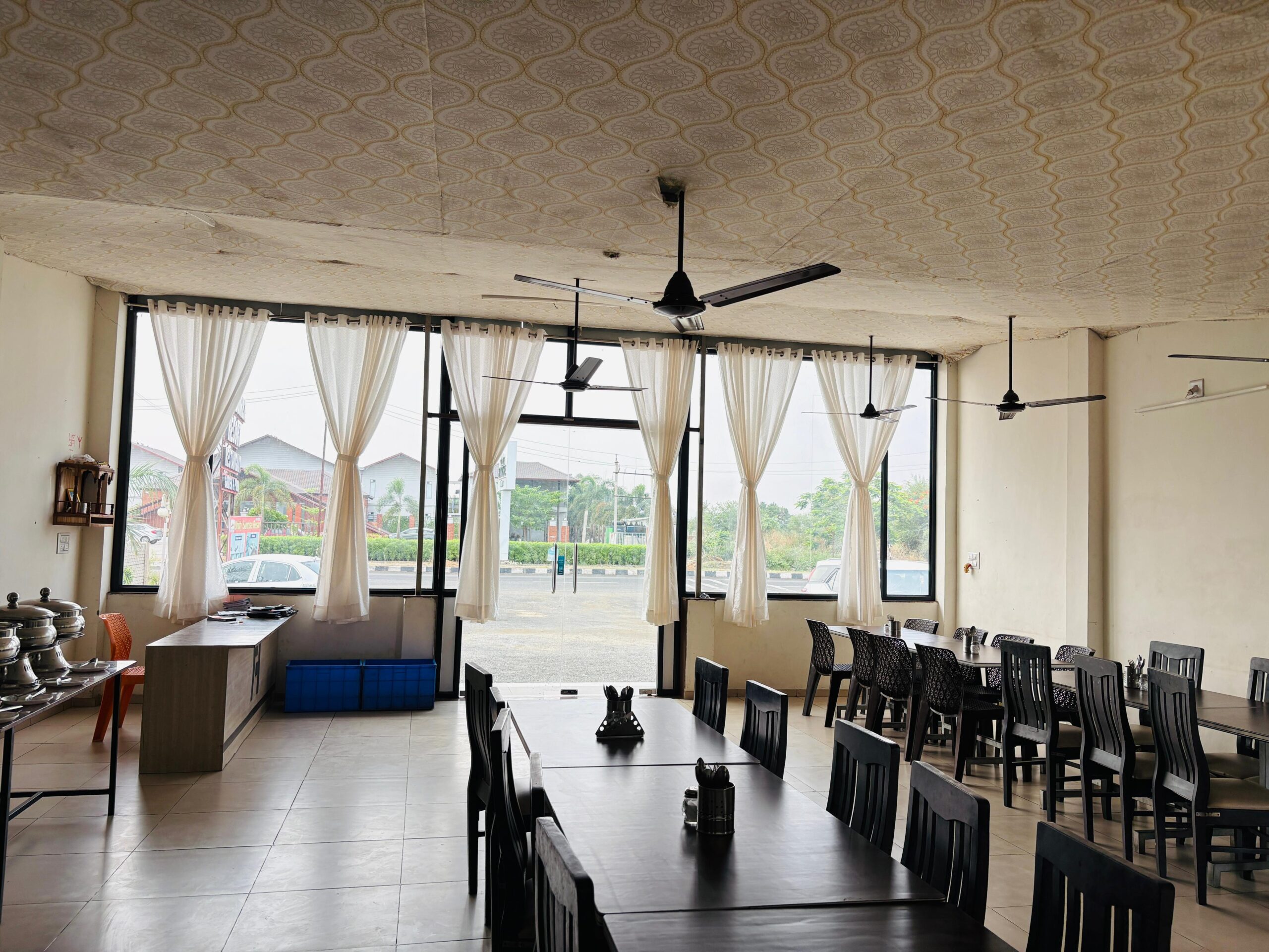 RESTAURANT NEAR STATUE OF UNITY