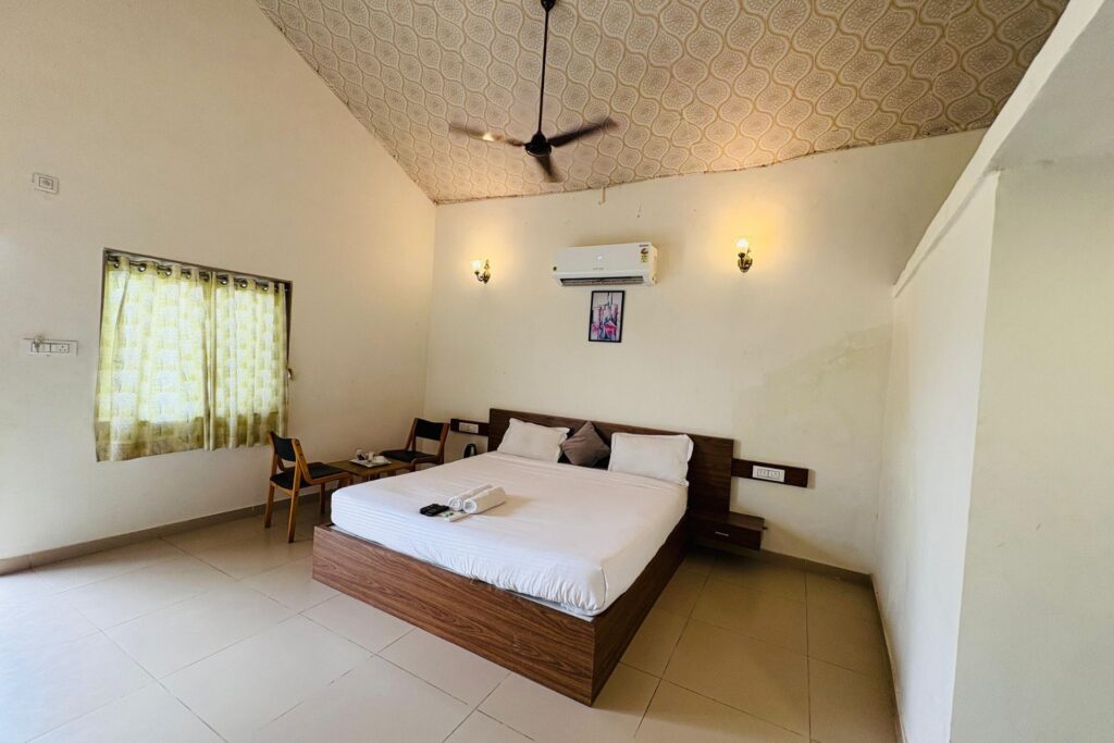 AC Room at Budget Stay Near Statue of Unity